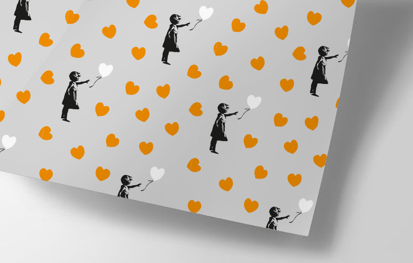 Geschenkpapier - Museum Art - allover hearts with little girl